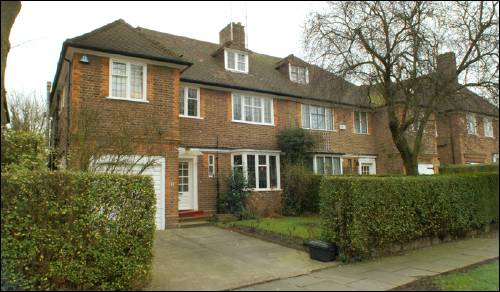 11 Milton Close